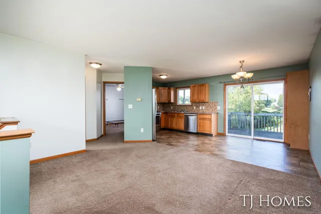 $425,000 | 10525 Edgerton Avenue Northeast, Rockford, MI 49341