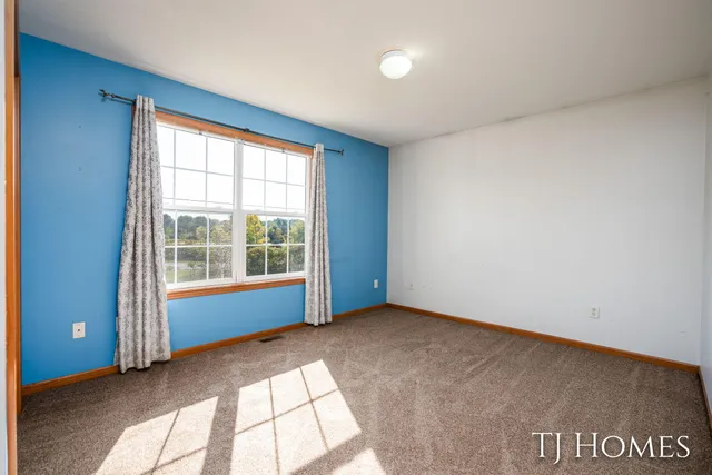 $425,000 | 10525 Edgerton Avenue Northeast, Rockford, MI 49341