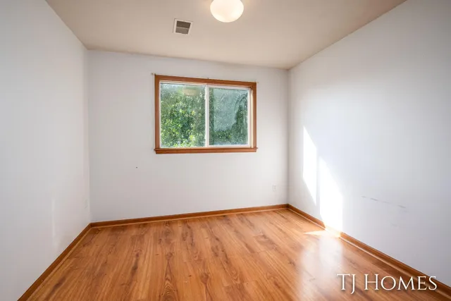 $425,000 | 10525 Edgerton Avenue Northeast, Rockford, MI 49341