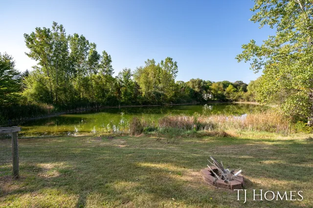 $425,000 | 10525 Edgerton Avenue Northeast, Rockford, MI 49341