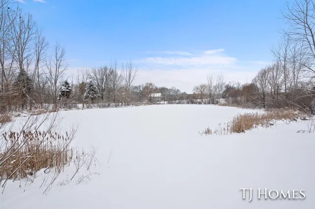 $425,000 | 10525 Edgerton Avenue Northeast, Rockford, MI 49341