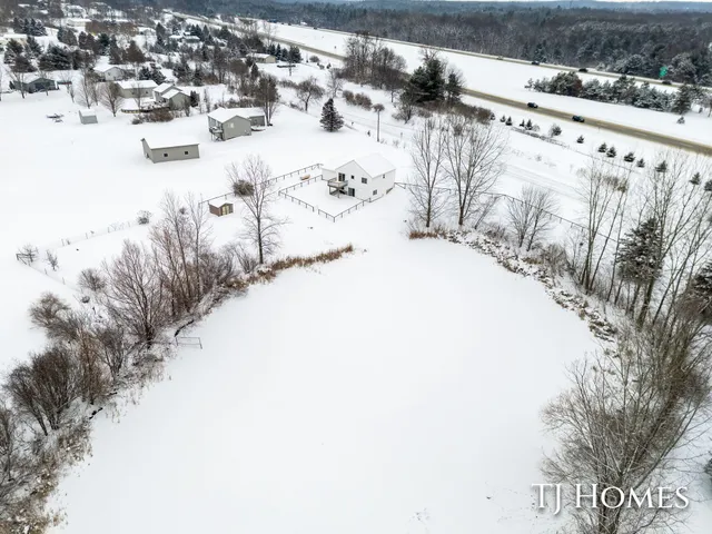 $425,000 | 10525 Edgerton Avenue Northeast, Rockford, MI 49341