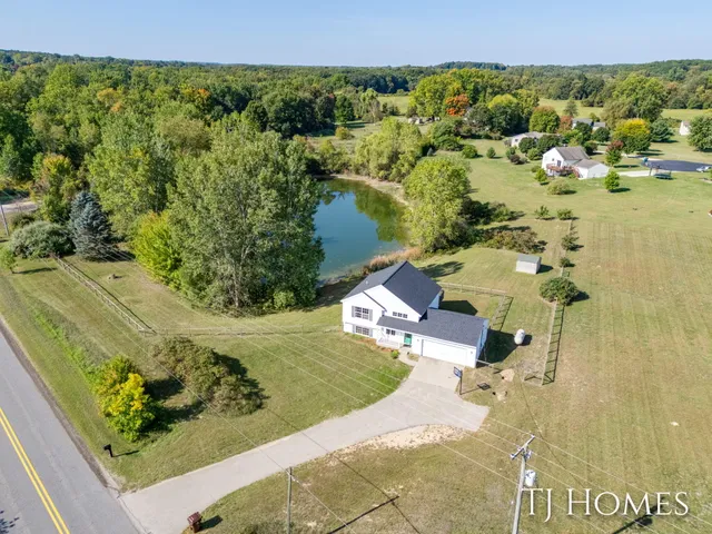 $425,000 | 10525 Edgerton Avenue Northeast, Rockford, MI 49341