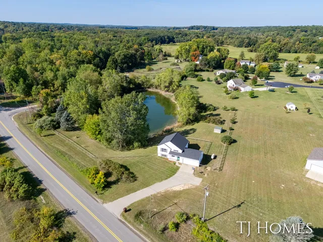 $425,000 | 10525 Edgerton Avenue Northeast, Rockford, MI 49341