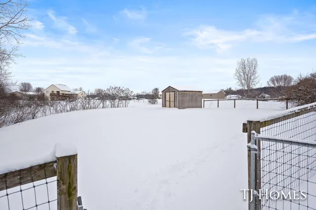 $425,000 | 10525 Edgerton Avenue Northeast, Rockford, MI 49341