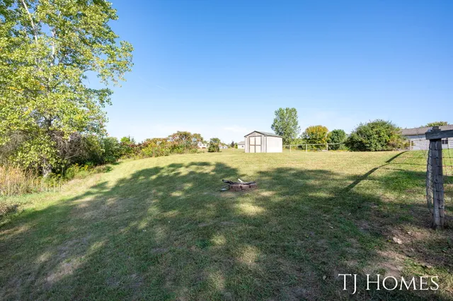 $425,000 | 10525 Edgerton Avenue Northeast, Rockford, MI 49341