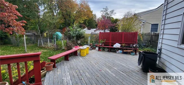 $699,900 | 10 North Drive, East Brunswick, NJ 08816