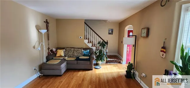 $699,900 | 10 North Drive, East Brunswick, NJ 08816