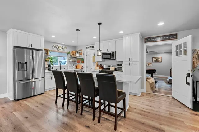 $899,000 | 3516 Las Vegas Drive, Oceanside, CA 92054