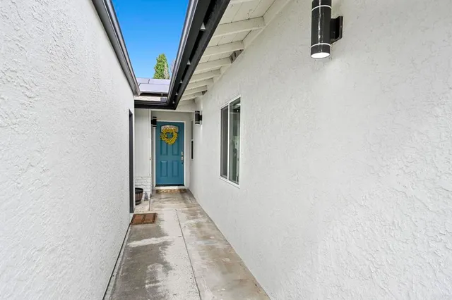 $899,000 | 3516 Las Vegas Drive, Oceanside, CA 92054