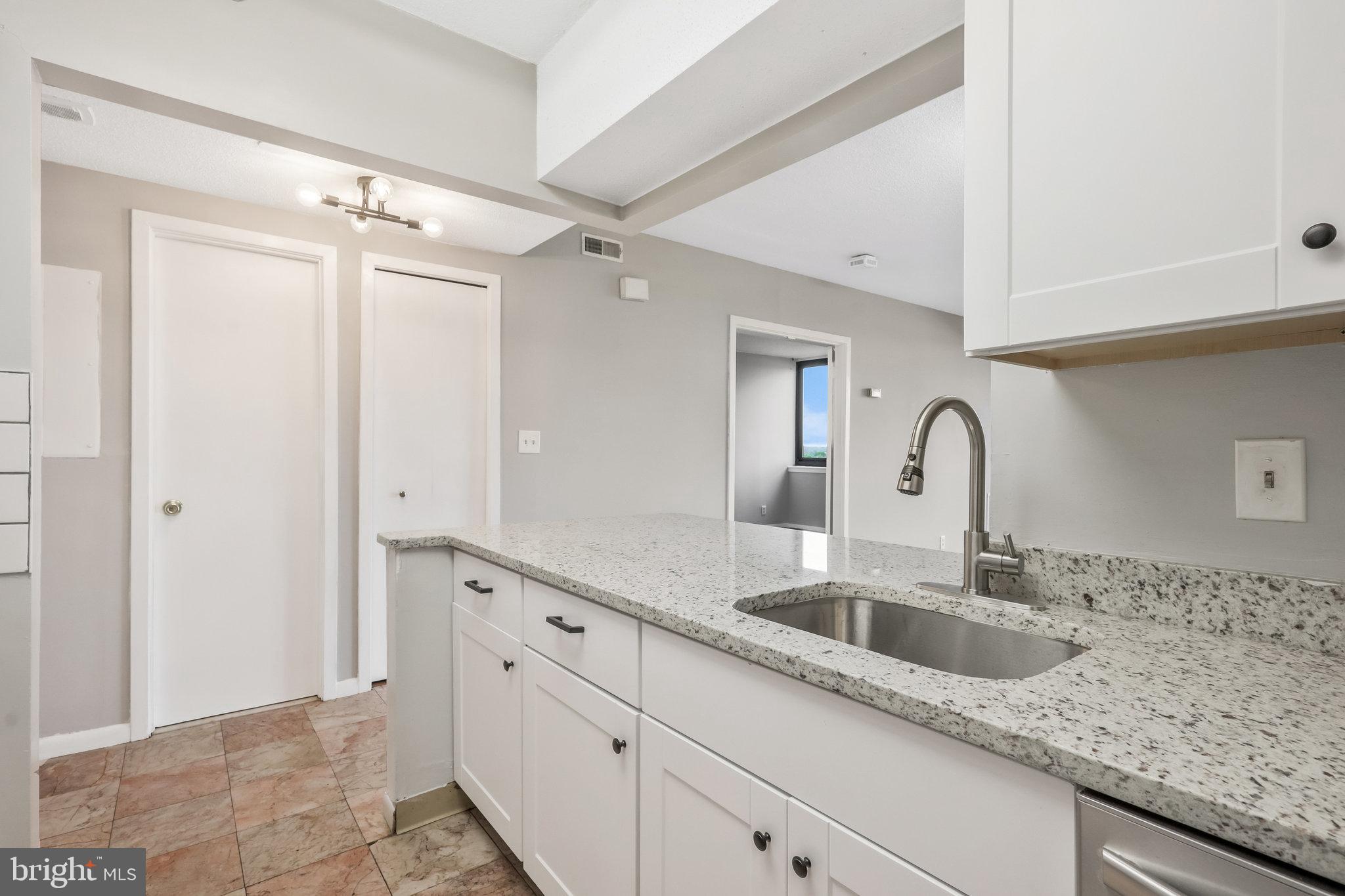 5505 Seminary Road, Unit 813N Falls Church, VA 22041 - Photo 4 of 27 Gallery Image 4