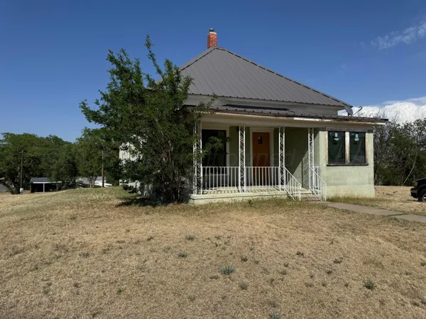 $118,000 | 907 East Elsie Avenue, Canadian, TX 79014