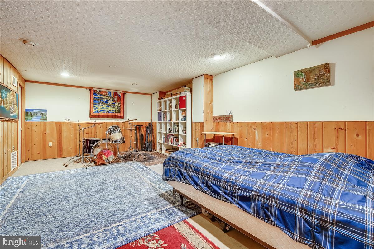 3813 Brightview Street Silver Spring, MD 20902 - Photo 23 of 32 LL RecRoom / Bedroom