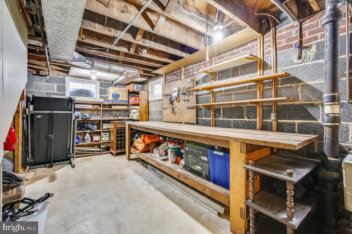 3813 Brightview Street Silver Spring, MD 20902 - Photo 25 of 32 LL Workshop