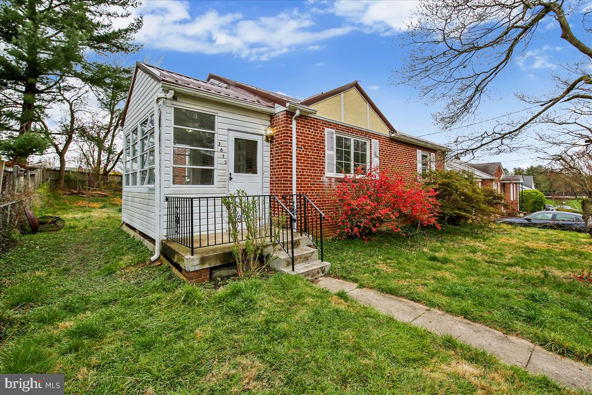 3813 Brightview Street Silver Spring, MD 20902 - Photo 29 of 32 Front Entry / Porch