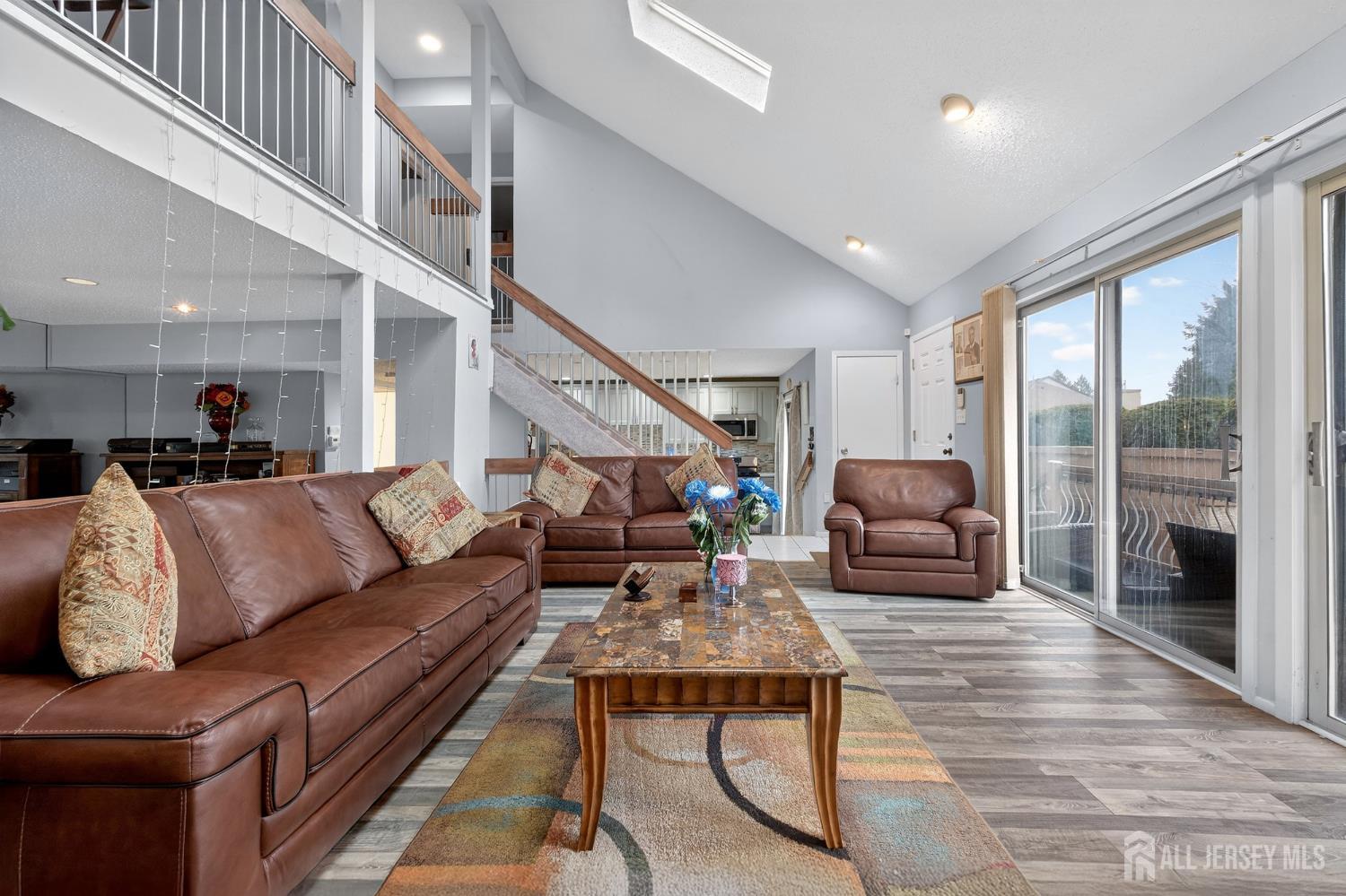 99 Kelly Drive Edison, NJ 08820 - Photo 5 of 29 a living room with furniture