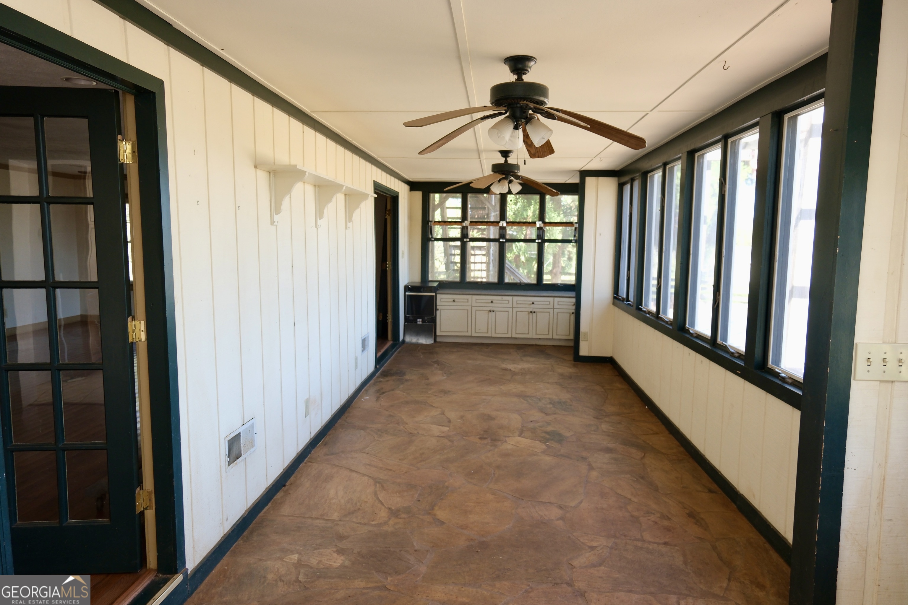 1825 Groaning Rock Road Commerce, GA 30530 - Photo 7 of 101