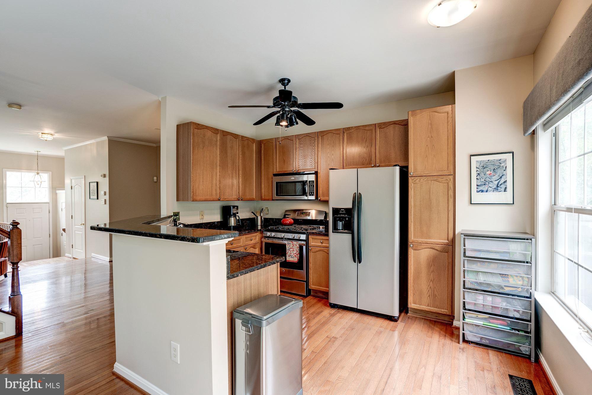 12012 Edgemere Circle Reston, VA 20190 - Photo 13 of 44