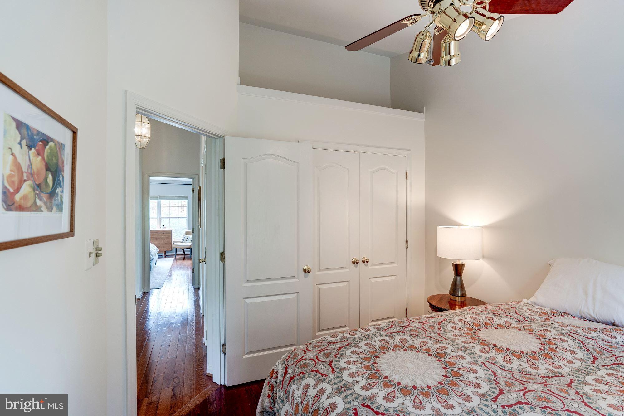 12012 Edgemere Circle Reston, VA 20190 - Photo 27 of 44