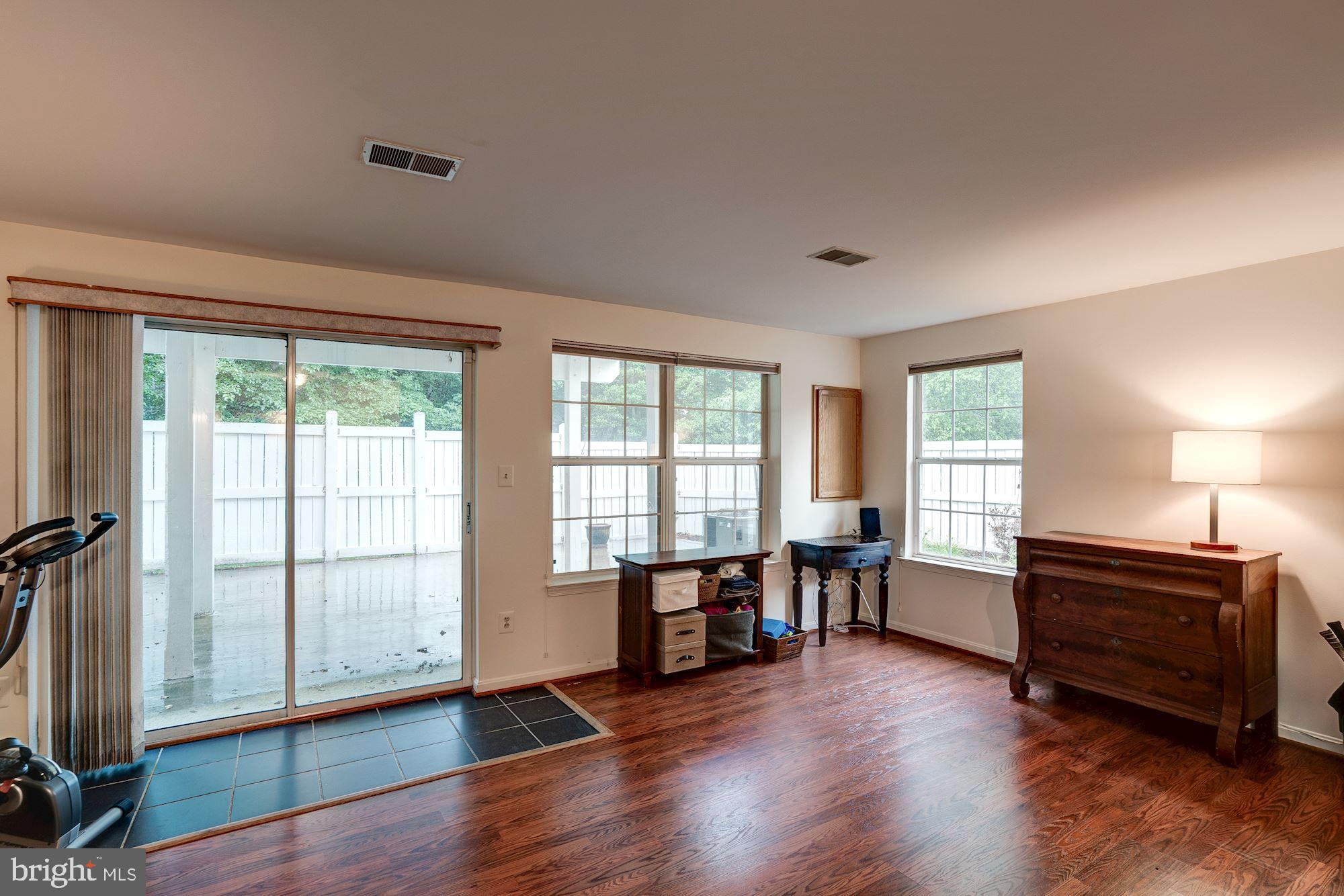 12012 Edgemere Circle Reston, VA 20190 - Photo 28 of 44