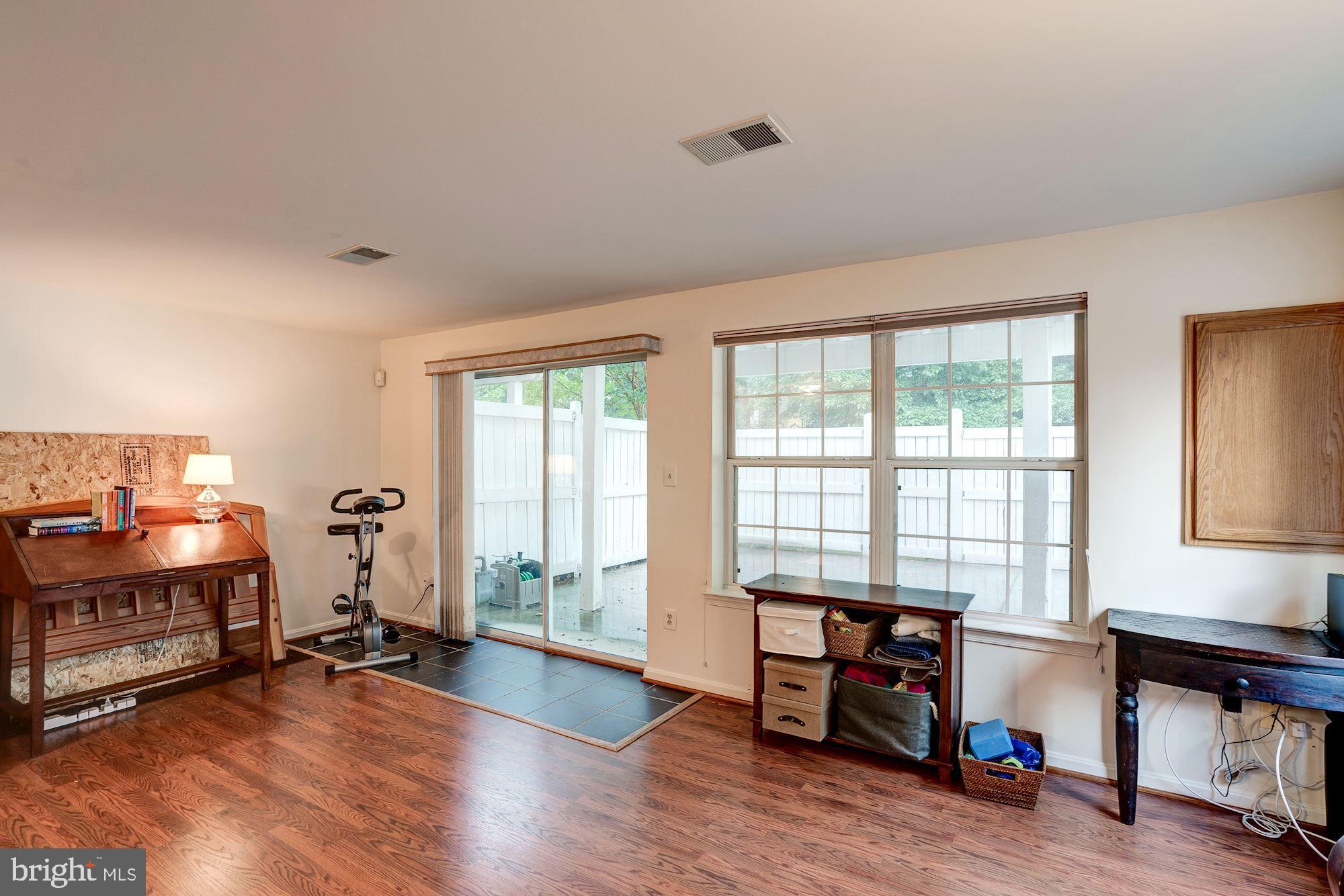 12012 Edgemere Circle Reston, VA 20190 - Photo 29 of 44