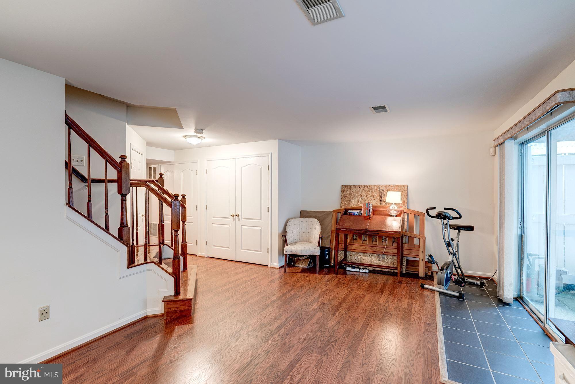 12012 Edgemere Circle Reston, VA 20190 - Photo 30 of 44