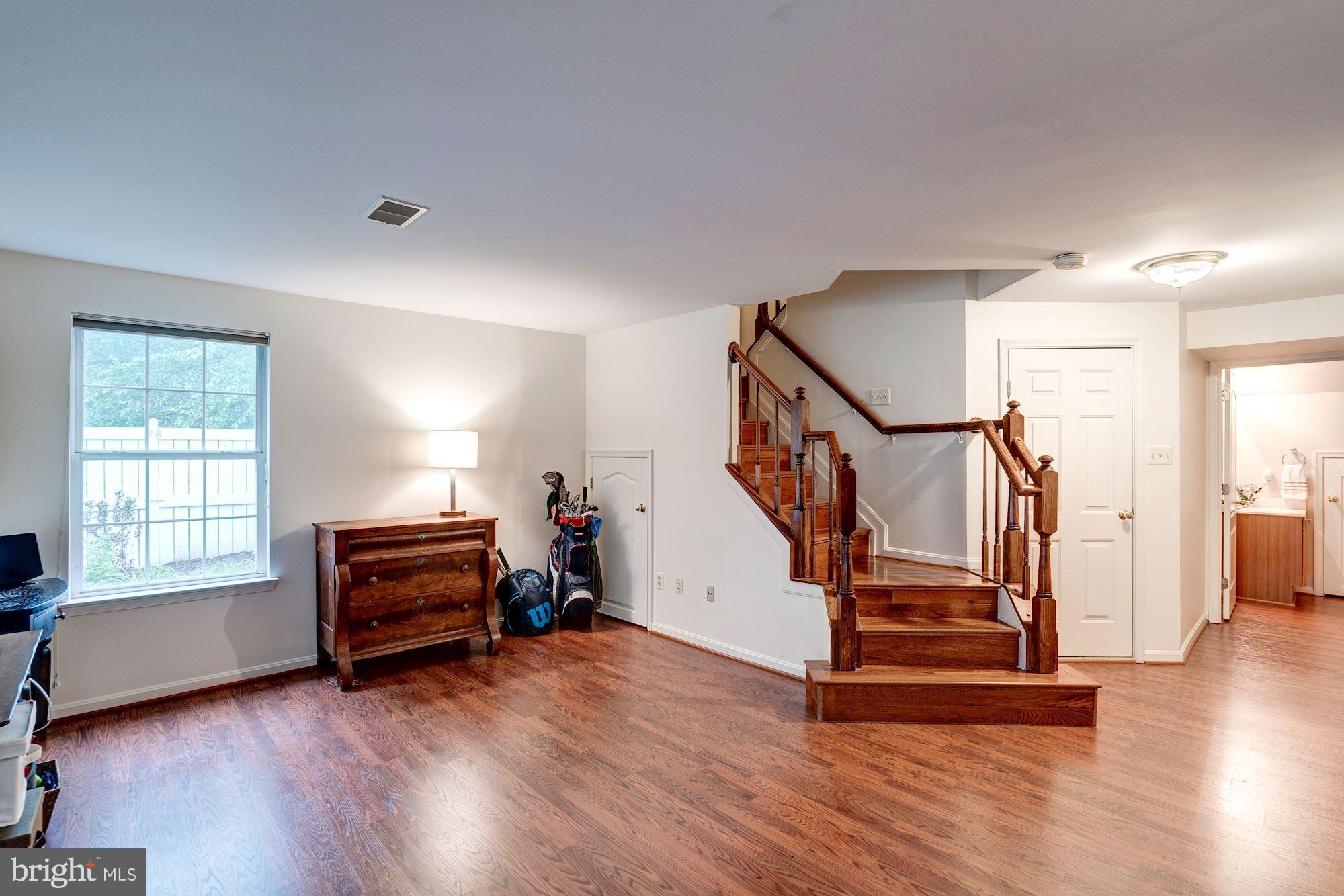 12012 Edgemere Circle Reston, VA 20190 - Photo 31 of 44