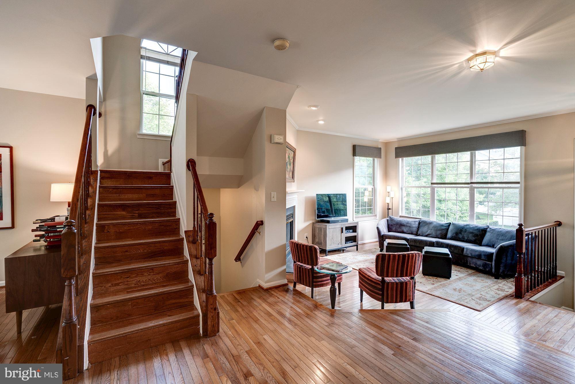 12012 Edgemere Circle Reston, VA 20190 - Photo 9 of 44