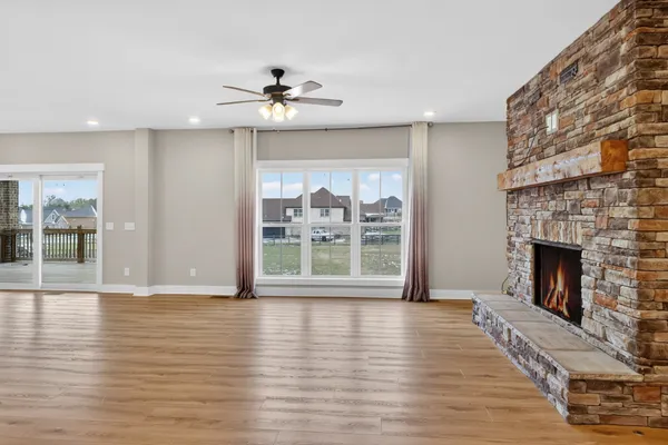 $735,000 | 746 North Russell Street, Portland, TN 37148