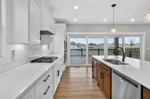 $735,000 | 746 North Russell Street, Portland, TN 37148