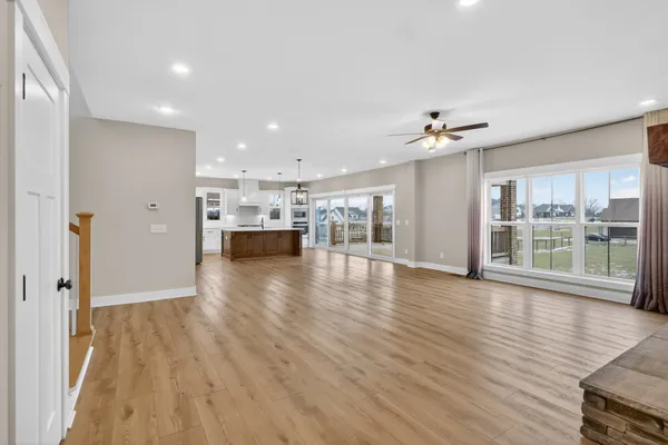 $735,000 | 746 North Russell Street, Portland, TN 37148