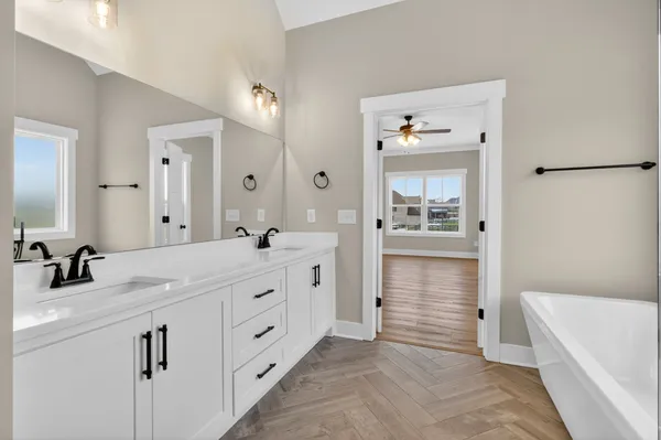 $735,000 | 746 North Russell Street, Portland, TN 37148