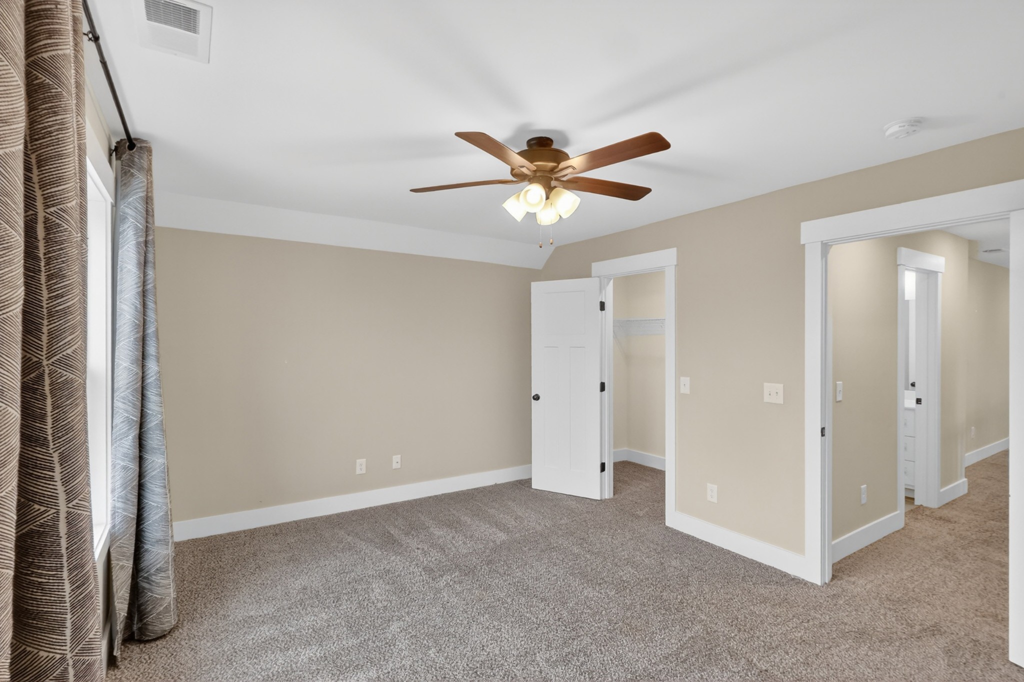 746 North Russell Street Portland, TN 37148 - Photo 37 of 45 a view of an empty room