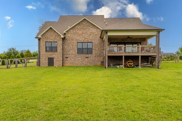 $735,000 | 746 North Russell Street, Portland, TN 37148