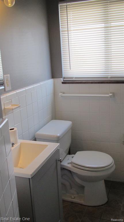 23656 Harvard Street Dearborn, MI 48124 - Photo 9 of 17