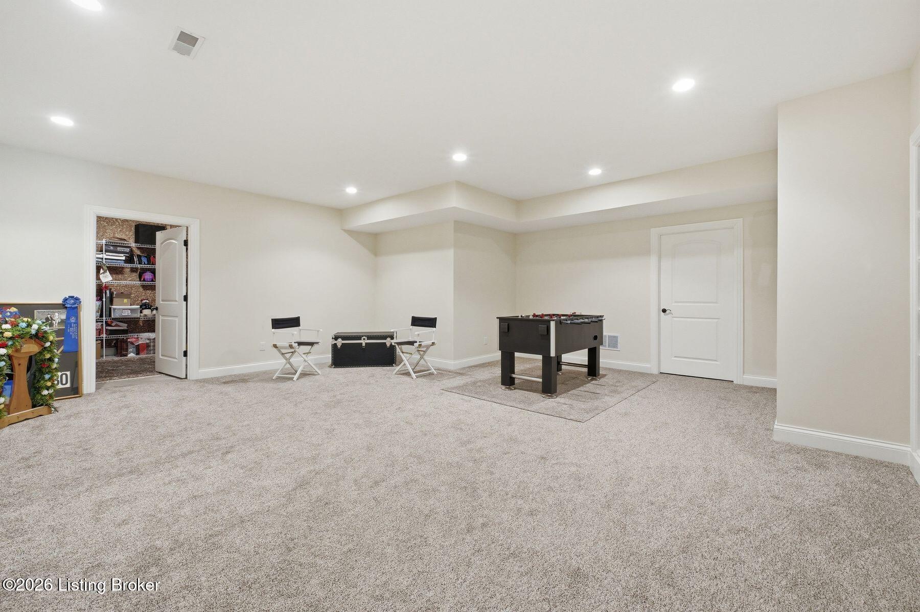 301 Maple Valley Road Louisville, KY 40245 - Photo 28 of 47 photo_online_027