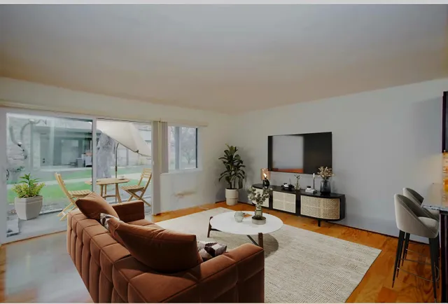 $149,900 | 1813 Hemlock Place, Unit 109, Schaumburg, IL 60173