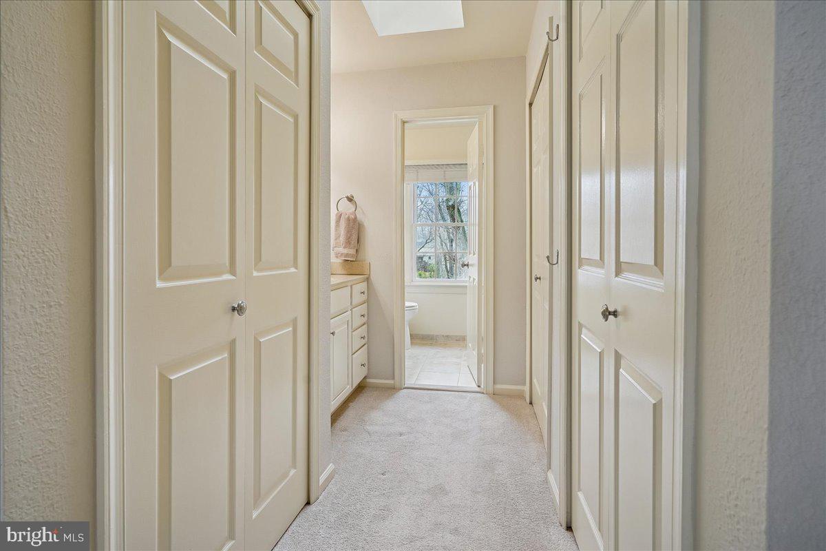 15510 Ridgecrest Drive Dumfries, VA 22025 - Photo 27 of 48 a view of a livingroom and a bathroom
