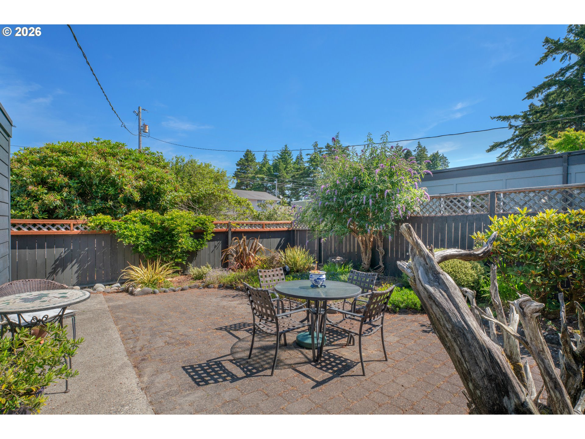 1250 9th Street Florence, OR 97439 - Photo 3 of 25