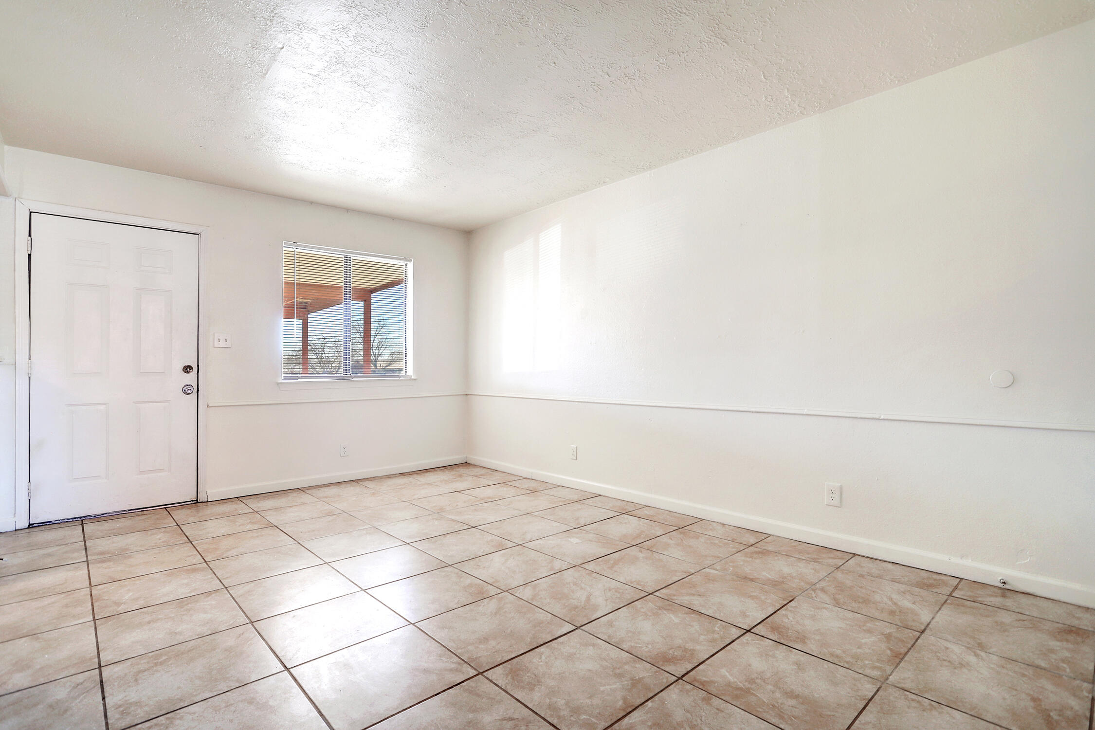 95 Eventide Road Southeast Rio Rancho, NM 87124 - Photo 8 of 37 Gallery Image 8