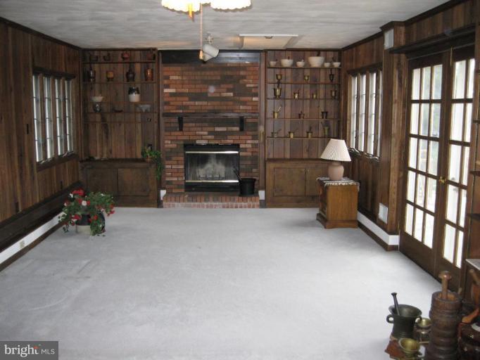 15401 Tierra Drive Silver Spring, MD 20906 - Photo 4 of 22 Family Room