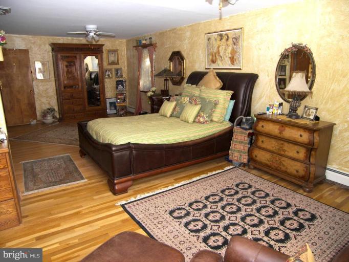 15401 Tierra Drive Silver Spring, MD 20906 - Photo 5 of 22 Master Bedroom