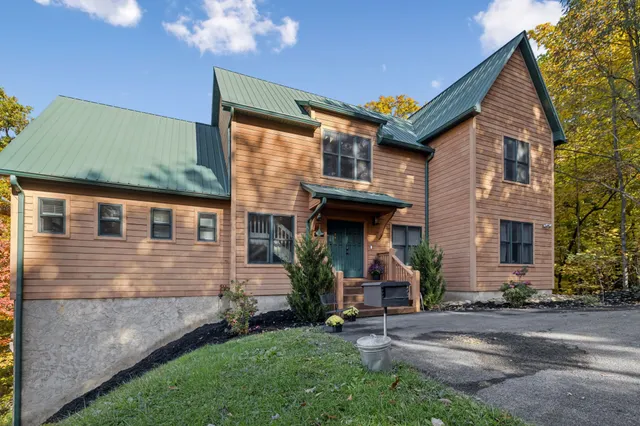 3715 Cinnamon Way, Sevierville, TN 37862