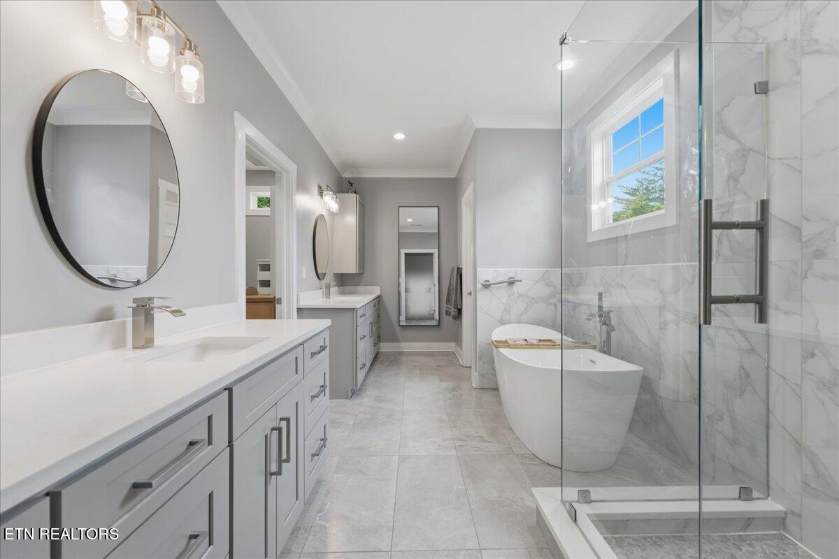 342 Mingo Way Loudon, TN 37774 - Photo 21 of 57 21-Primary Bath