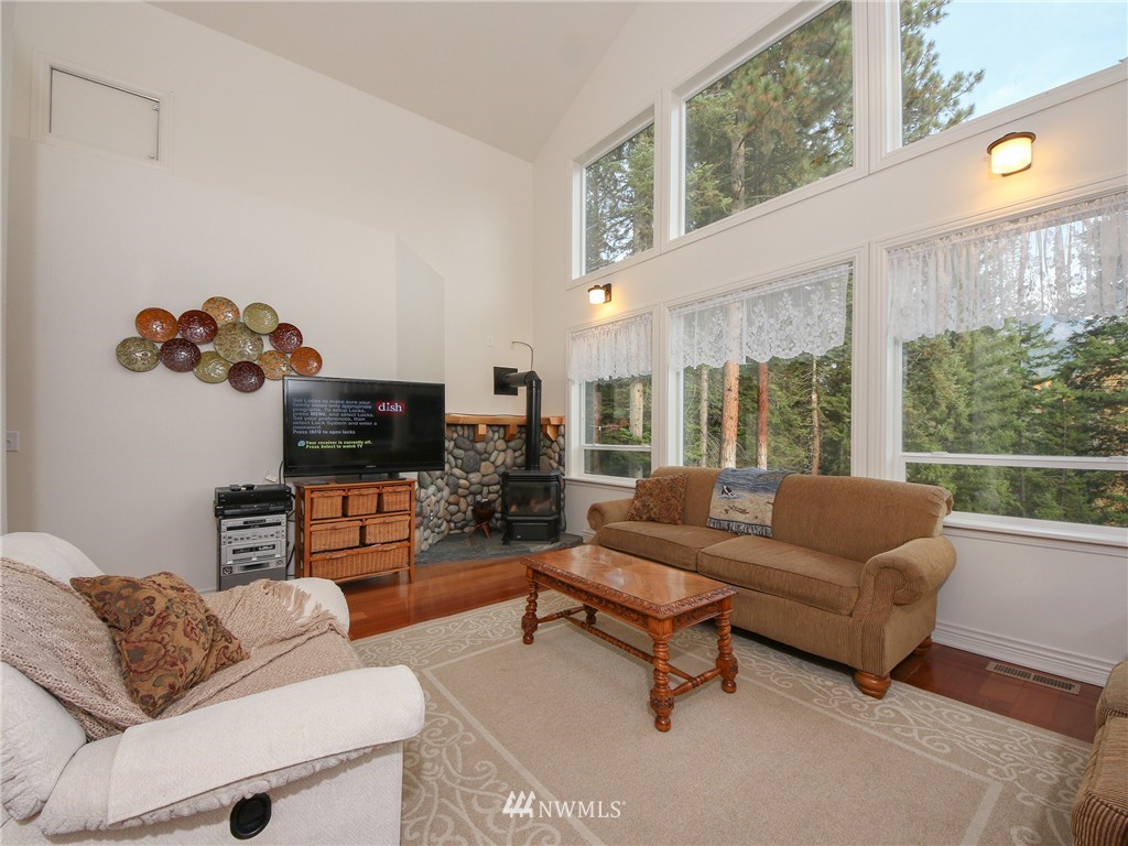 2265 Pine Tree Road Leavenworth, WA 98826 - Photo 4 of 25 Gallery Image 4