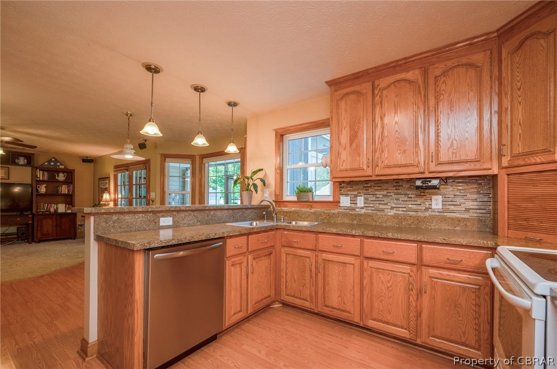 107 Rural Retreat Road Yorktown, VA 23692 - Photo 10 of 41 Gallery Image 10