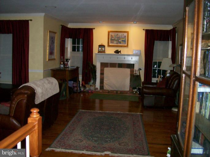1515 Rochester Court Crofton, MD 21114 - Photo 11 of 26 Living Room