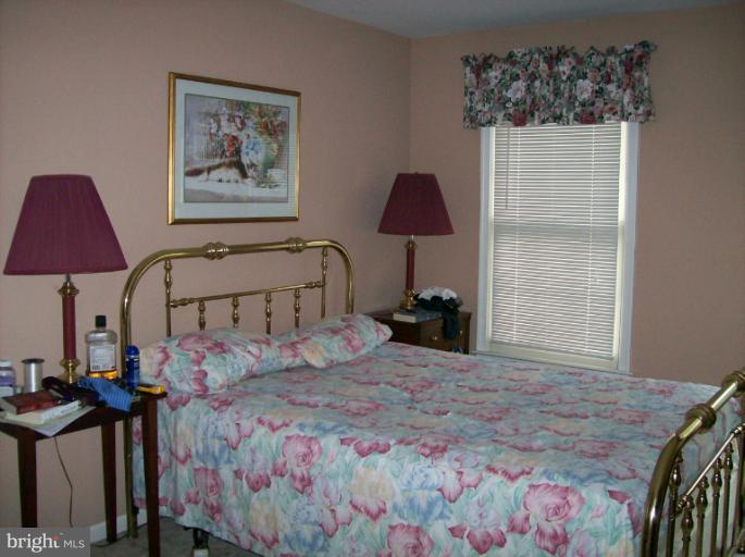 1515 Rochester Court Crofton, MD 21114 - Photo 15 of 26 2nd Bedroom