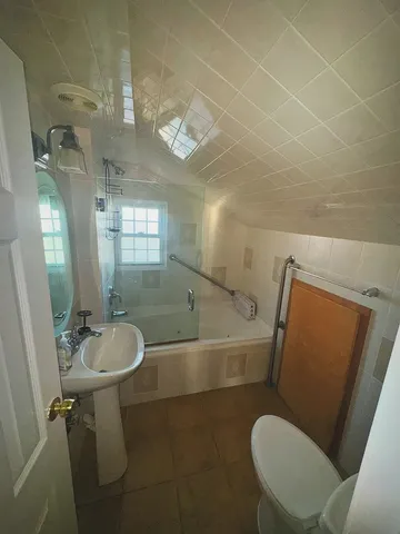 $1,700 | 2443 North Oak Park Avenue, Unit 2, Chicago, IL 60707