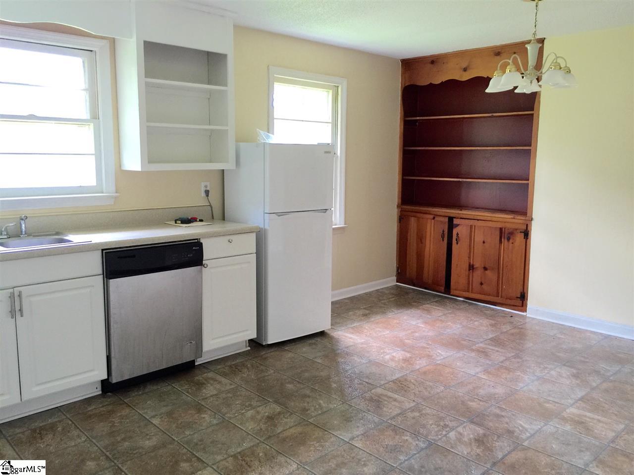 102 Chub Road Pickens, SC 29671 - Photo 8 of 14